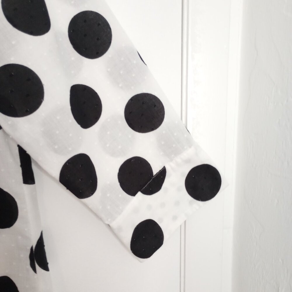 Chico's Black & White Polka Dot Cotton Swiss Dot Button Front Blouse Sz 1 - Picture 7 of 11